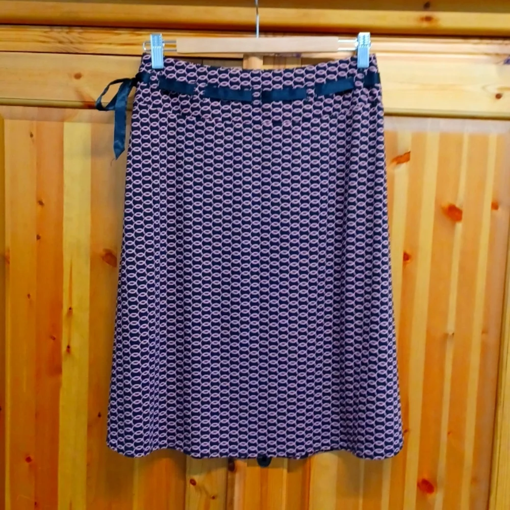Skirt - Picture 4 of 9